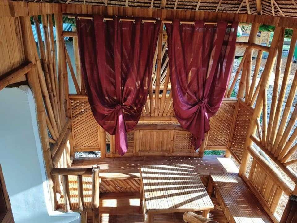 Nirvana Bamboo Houses & Dive Resort Моалбоал Экстерьер фото