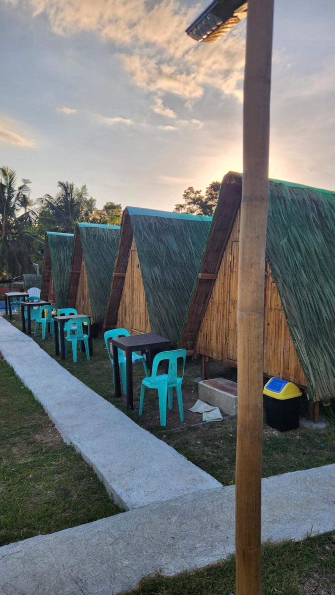 Nirvana Bamboo Houses & Dive Resort Моалбоал Экстерьер фото