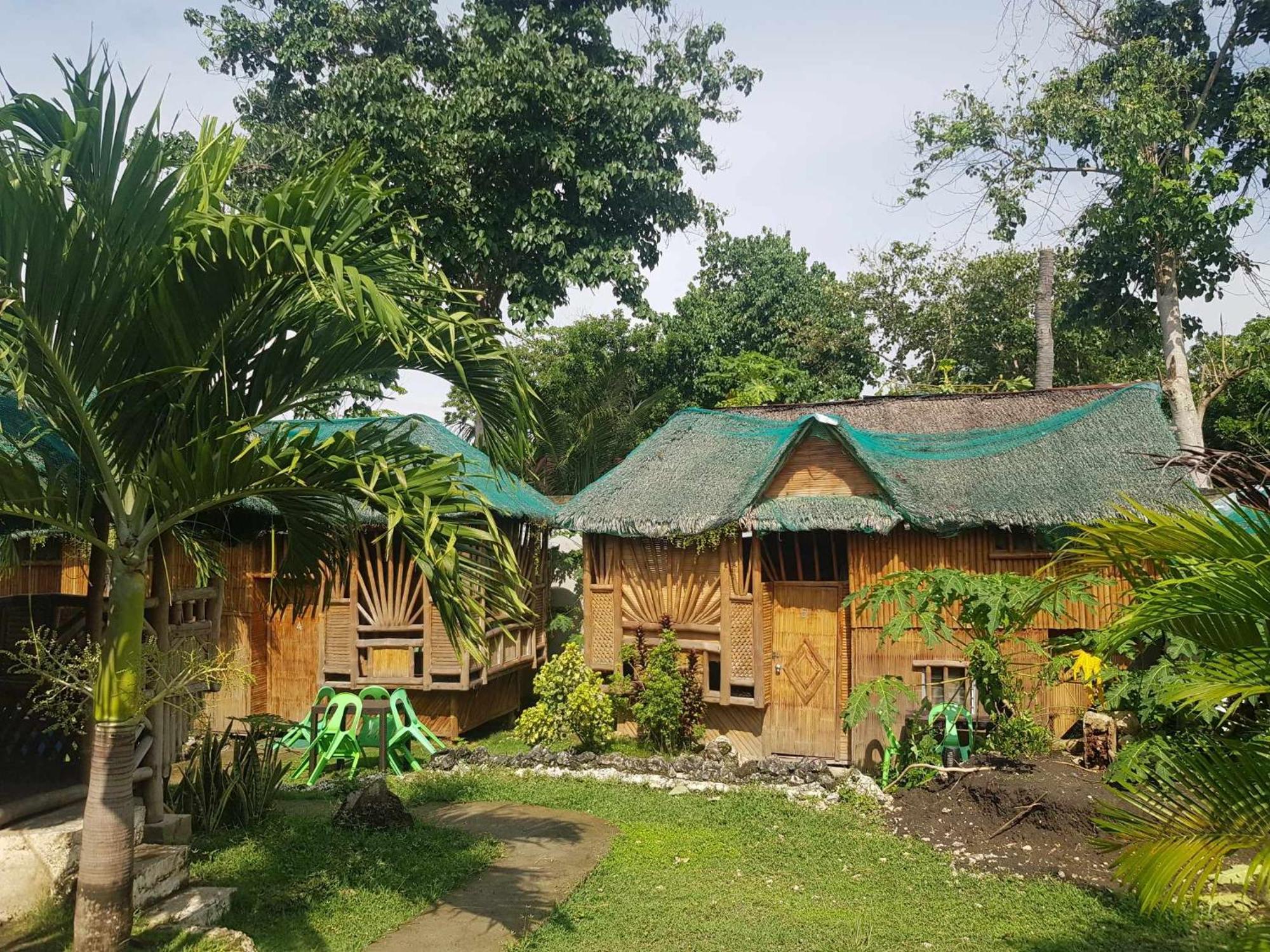 Nirvana Bamboo Houses & Dive Resort Моалбоал Экстерьер фото